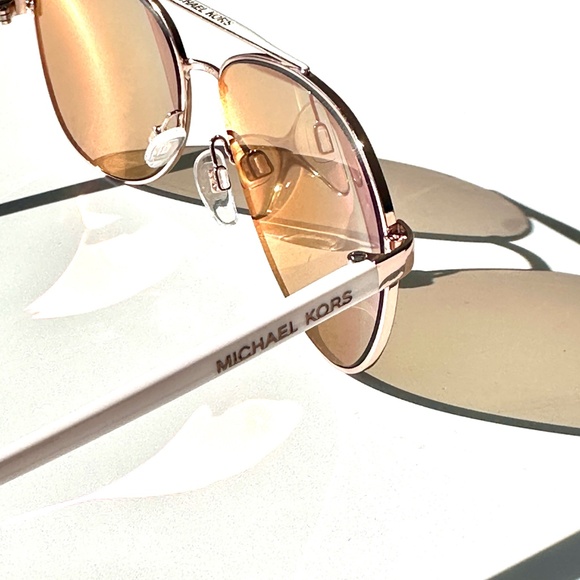 Michael Kors Women\'s MK-5007 Hvar Aviator Sunglasses | White | Rose Gold main image 6
